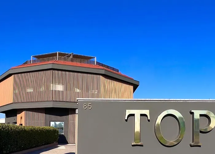 Hotel Motel Top